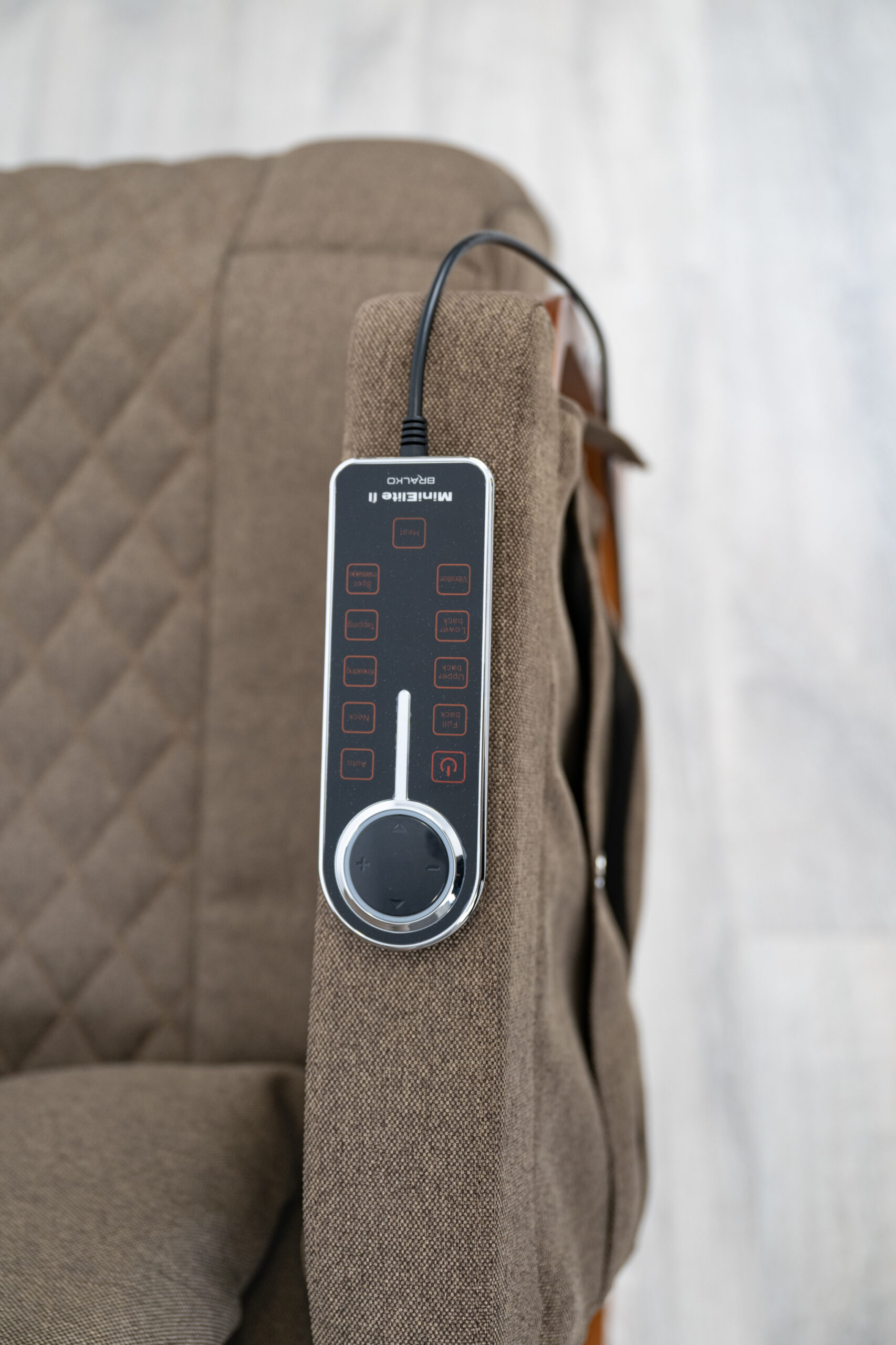 Počivalnik, gugalnik in mini masažni stol MINI ELITE II ( model 2025) - slika 27