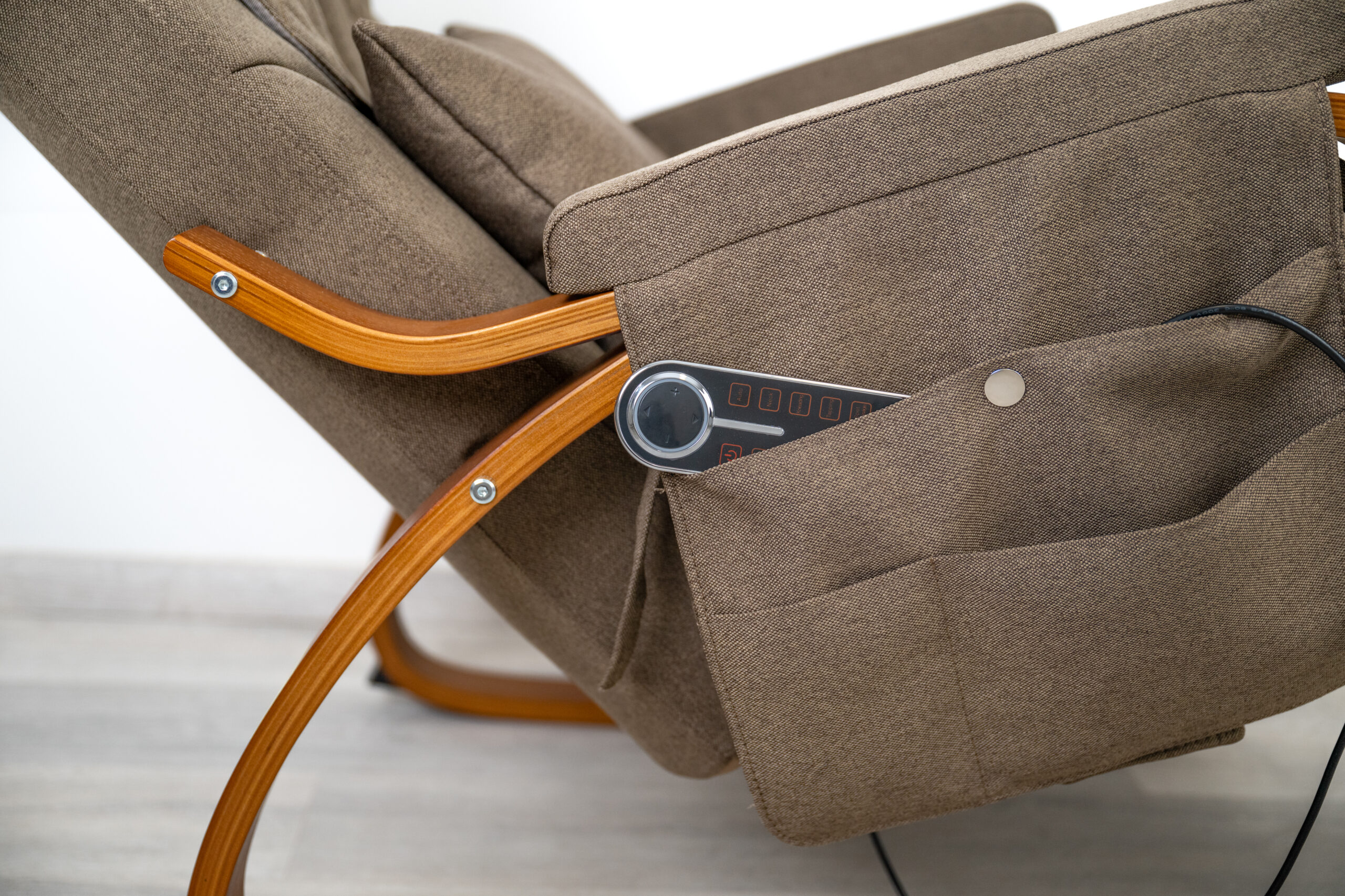 Počivalnik, gugalnik in mini masažni stol MINI ELITE II ( model 2025) - slika 11