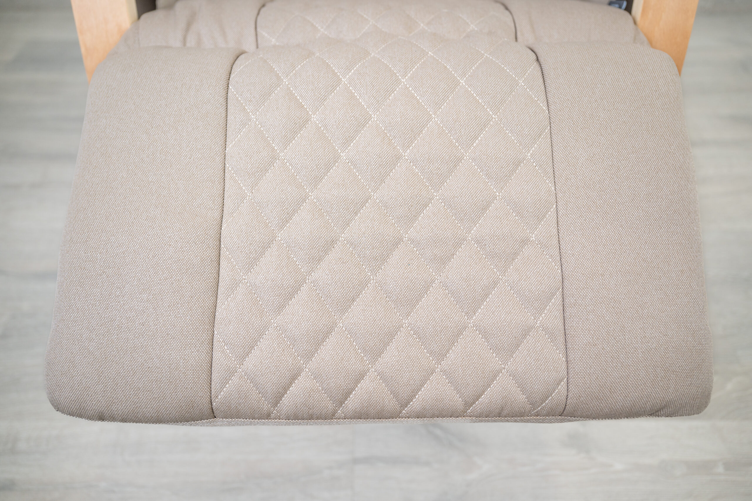 Počivalnik, gugalnik in mini masažni stol MINI ELITE II ( model 2025) - slika 48